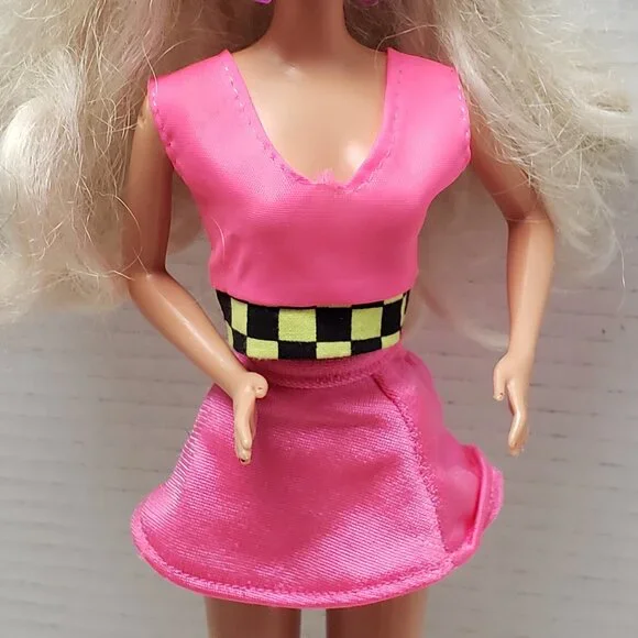 Barbie Doll Secret Hearts 1992 (Redressed) - Picture 5 of 8